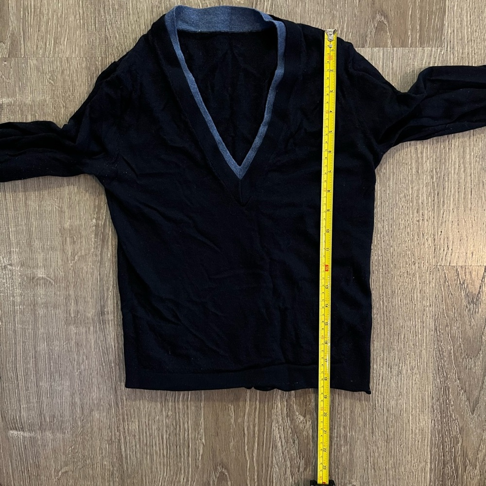 Veronica Beard Avory V-Neck Sweater - Picture 9 of 9